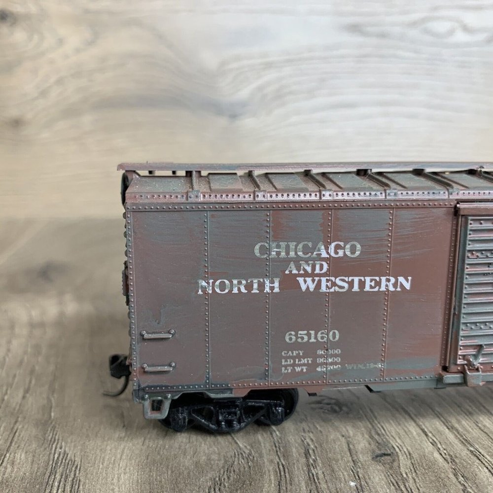 Athearn 5003 40 ft Box Car C & NW Chicago And Northwest HO Scale - Picture 5 of 11